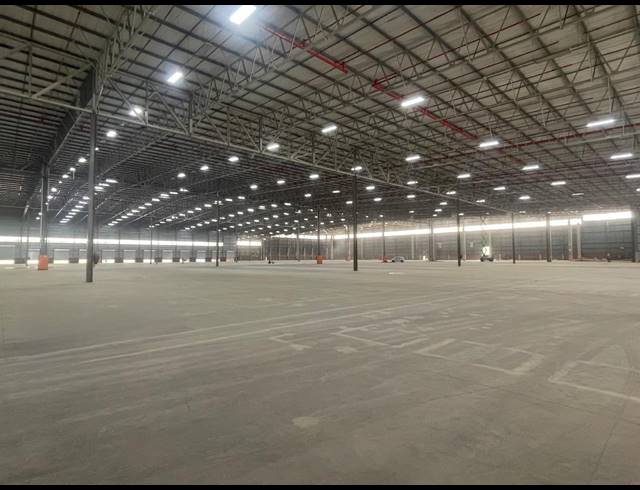 29,677M² WAREHOUSE TO LET IN PROSPECTON INDUSTRIAL